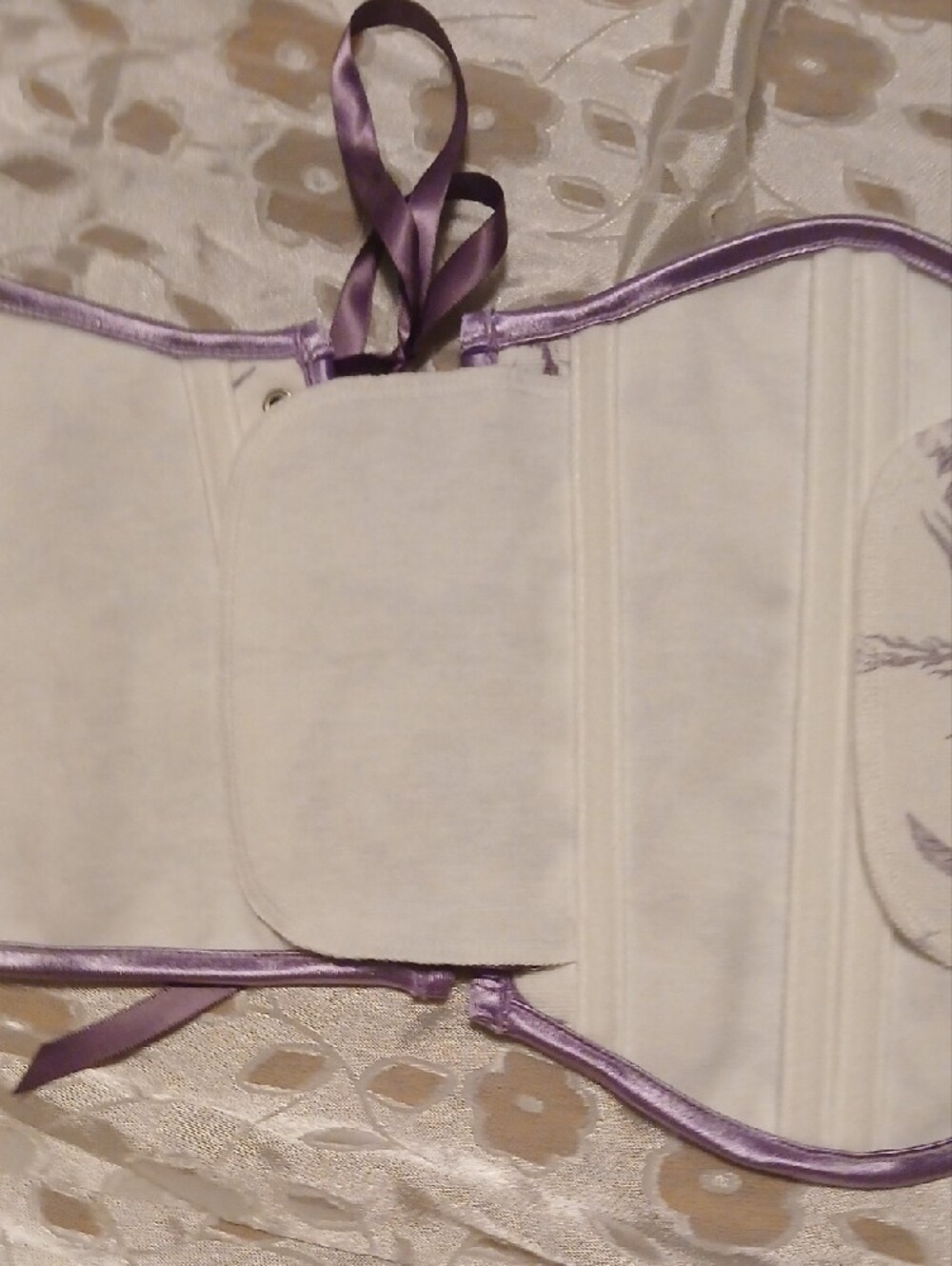 Scarlett Darkness Lavender Floral Lace-Up Corset Belt - Picture 8 of 9